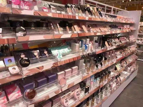 消費(fèi)強(qiáng)勁復(fù)蘇 疫情難擋廣州商貿(mào)經(jīng)濟(jì)活力，化妝品零售逆勢(shì)上揚(yáng)